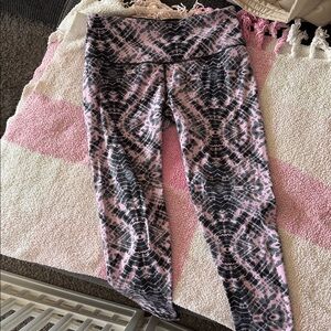 Victoria's Secret Pink and Black Patterned Leggings